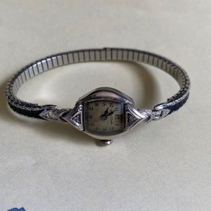 Rare Vntg Bulova Manual wind Ladies Watch Marked:10k GF Bulova LO3226250. Runs!!